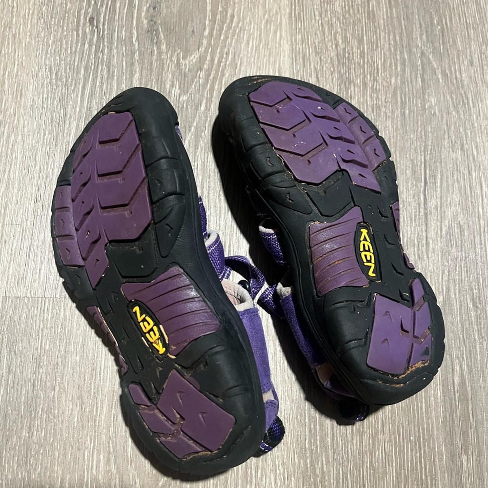 Kids Purple Keens Outdoor Sandals - Picture 2 of 2